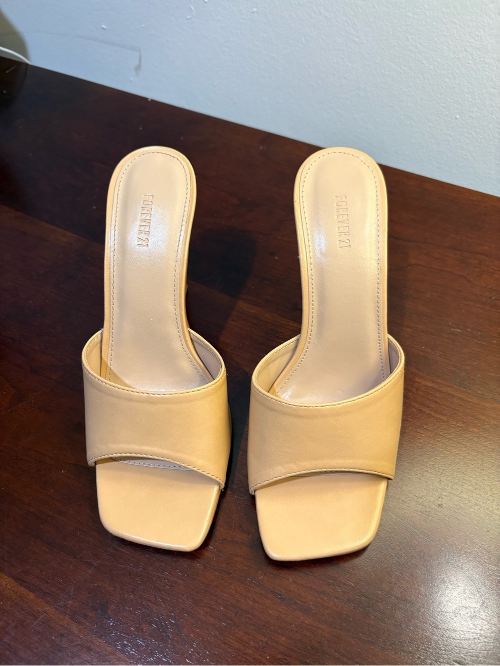 Forever 21 Beige Square-Toe Mule Heels. - Picture 3 of 10